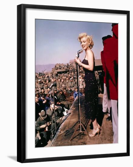 Marilyn Monroe, 1954-null-Framed Photographic Print