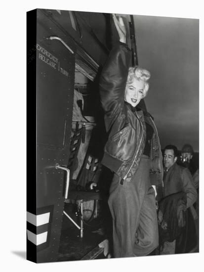 Marilyn Monroe Arriving by Helicopter at a U.S. Military Base in Korea-null-Stretched Canvas