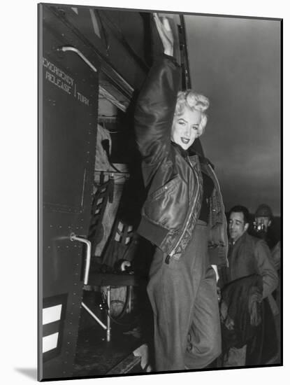 Marilyn Monroe Arriving by Helicopter at a U.S. Military Base in Korea-null-Mounted Photo