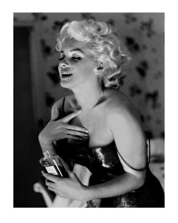 Marilyn Monroe, Chanel No.5' Prints - Ed Feingersh