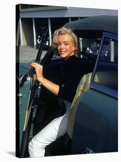 Marilyn Monroe Getting Out of a Car-Alfred Eisenstaedt-Stretched Canvas