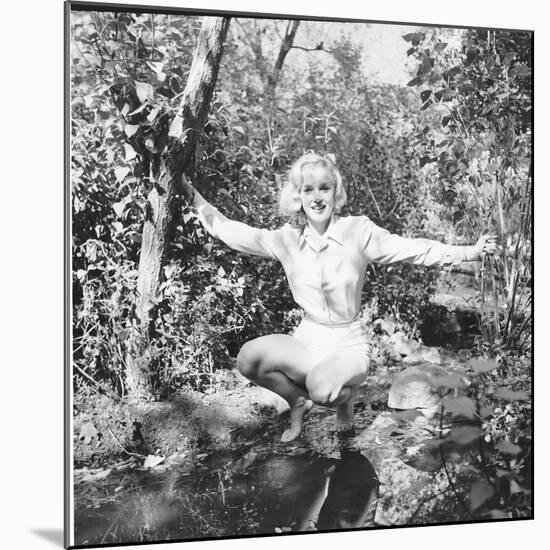 Marilyn Monroe in California-Ed Clark-Mounted Photographic Print