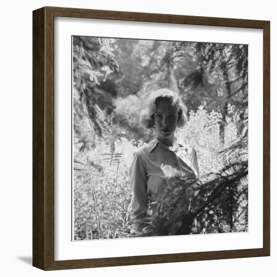 Marilyn Monroe in California-Ed Clark-Framed Premium Photographic Print