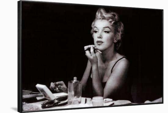 Marilyn Monroe (in the mirror)-null-Framed Poster