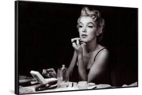 Marilyn Monroe (in the mirror)-null-Framed Poster