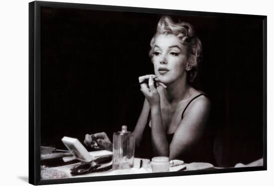 Marilyn Monroe (in the mirror)-null-Framed Poster