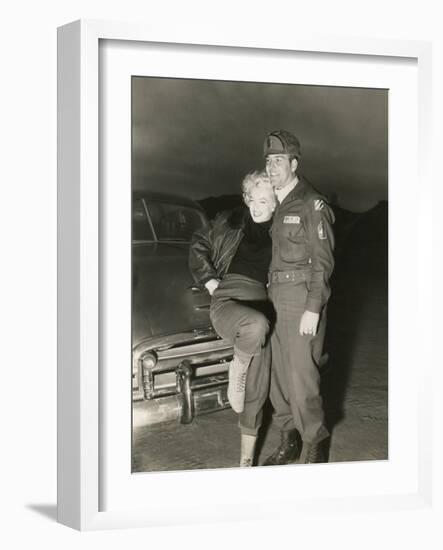 Marilyn Monroe Poses with a U.S. Soldier in Korean During Her USO Tour-null-Framed Photo