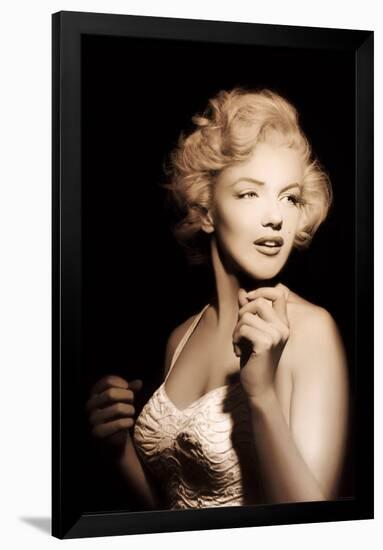 Marilyn Monroe- Quiet Moment In The Spotlight-null-Framed Poster