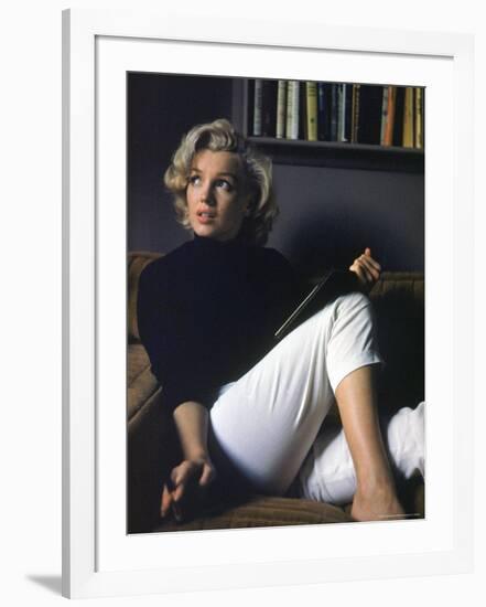 Marilyn Monroe Relaxing at Home-Alfred Eisenstaedt-Framed Premium Photographic Print