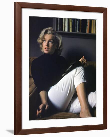 Marilyn Monroe Relaxing at Home-Alfred Eisenstaedt-Framed Premium Photographic Print