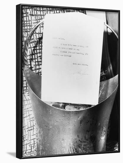 Marilyn Monroe Sending Beer to News Reporters-null-Framed Photographic Print