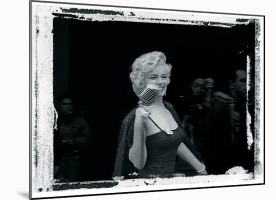 Marilyn Monroe VII-British Pathe-Mounted Giclee Print