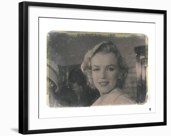 Marilyn Monroe X-British Pathe-Framed Giclee Print