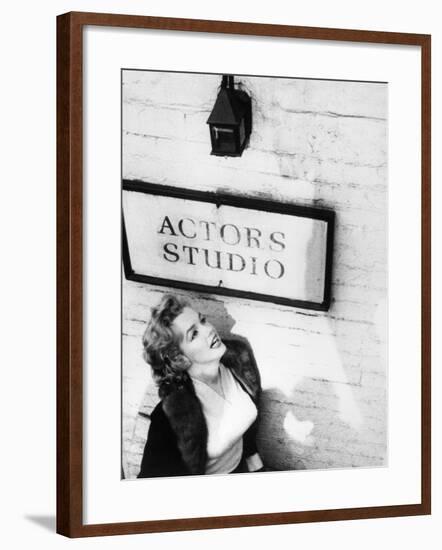 Marilyn Monroe-null-Framed Photographic Print