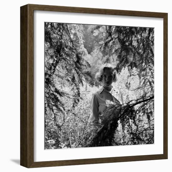 Marilyn Monroe-Ed Clark-Framed Premium Photographic Print