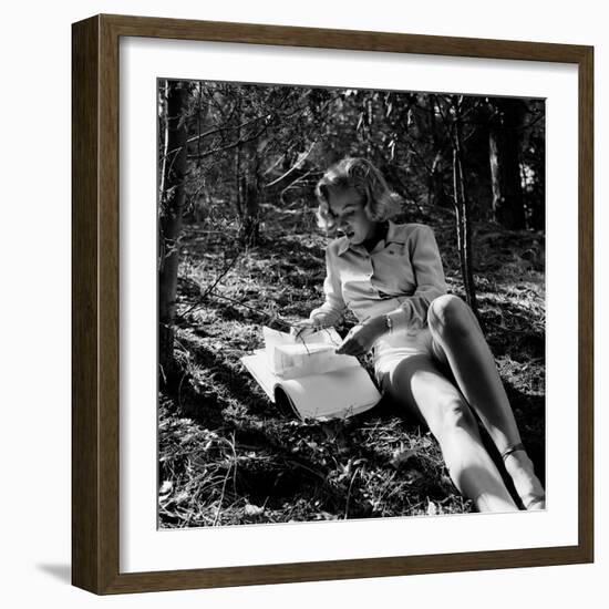 Marilyn Monroe-Ed Clark-Framed Photographic Print