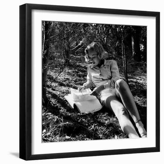 Marilyn Monroe-Ed Clark-Framed Photographic Print