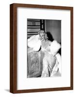 Marilyn Sitting-null-Framed Art Print