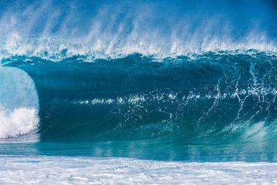 A wave at the famous Banzai Pipeline, North Shore, Oahu, Hawaii
