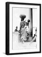 Market in Tehuantepec, Mexico, 1929-Tina Modotti-Framed Giclee Print