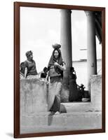 Market in Tehuantepec, Mexico, 1929-Tina Modotti-Framed Photographic Print