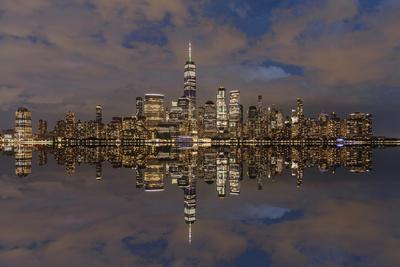 View from Jersey City of Lower Manhattan with the One World Trade Center