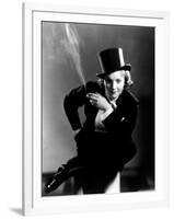 Marlene Dietrich, 1930-null-Framed Photographic Print