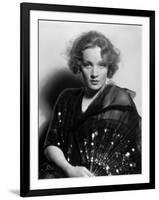 Marlene Dietrich, 1932-null-Framed Photographic Print