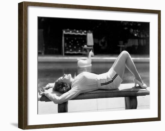 Marlene Dietrich, 1935-null-Framed Photographic Print