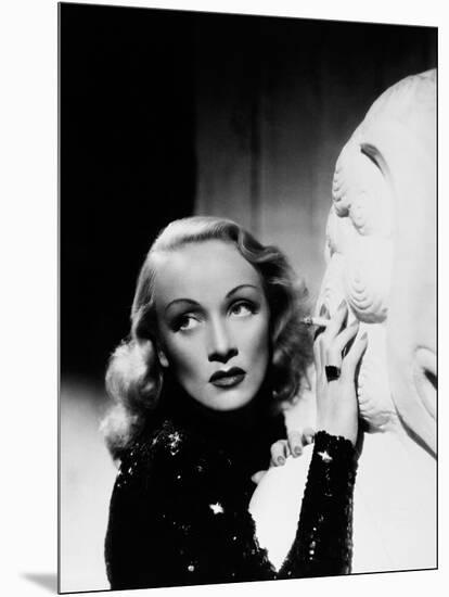 Marlene Dietrich, 1947-null-Mounted Photographic Print