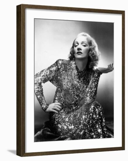 Marlene Dietrich, 1948-null-Framed Photographic Print