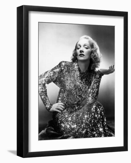 Marlene Dietrich, 1948-null-Framed Photographic Print