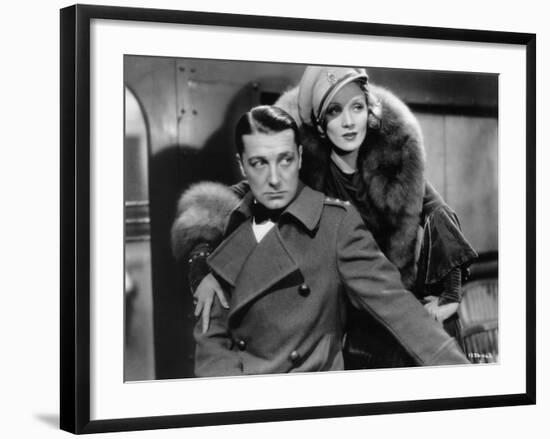 Marlène Dietrich and Clive Brook: Shanghai Express, 1932-null-Framed Photographic Print