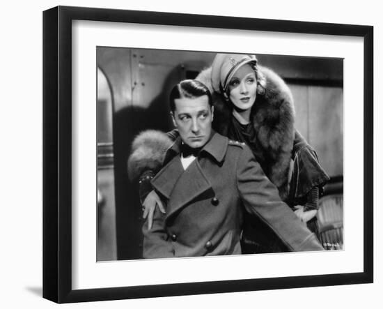 Marlène Dietrich and Clive Brook: Shanghai Express, 1932-null-Framed Photographic Print