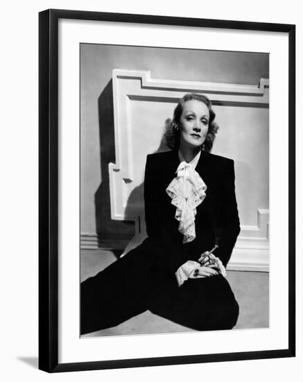 Marlene Dietrich, Early 1940s-null-Framed Photo