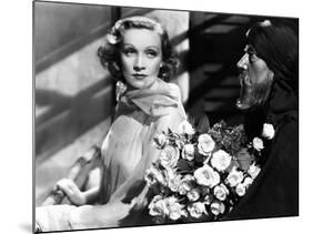 Marlene Dietrich, German-Born Actress-null-Mounted Photographic Print