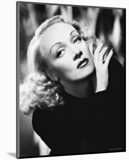 Marlene Dietrich-null-Mounted Photo