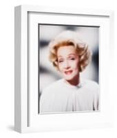 Marlene Dietrich-null-Framed Photo