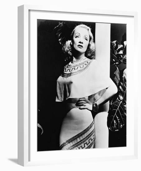 Marlene Dietrich-null-Framed Photo