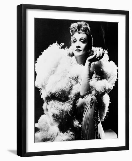 Marlene Dietrich-null-Framed Photo