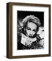 Marlene Dietrich-null-Framed Photo