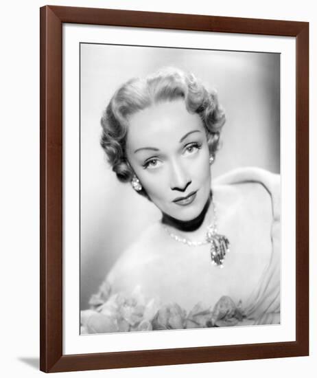 Marlene Dietrich-null-Framed Photo