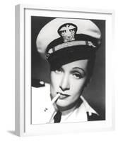 Marlene Dietrich-null-Framed Photo