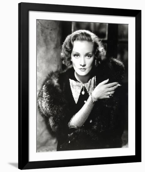 Marlene Dietrich-null-Framed Photo