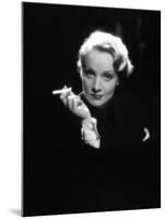 Marlene Dietrich-null-Mounted Photographic Print