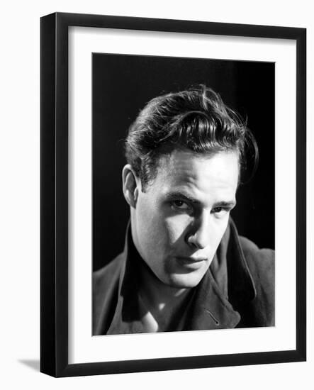 Marlon Brando, 1954-null-Framed Photographic Print
