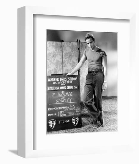 Marlon Brando-null-Framed Photo