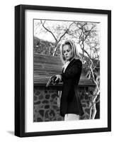 MARNIE, 1964 directed by ALFRED HITCHCOCK Tippi Hedren (b/w photo)-null-Framed Photo