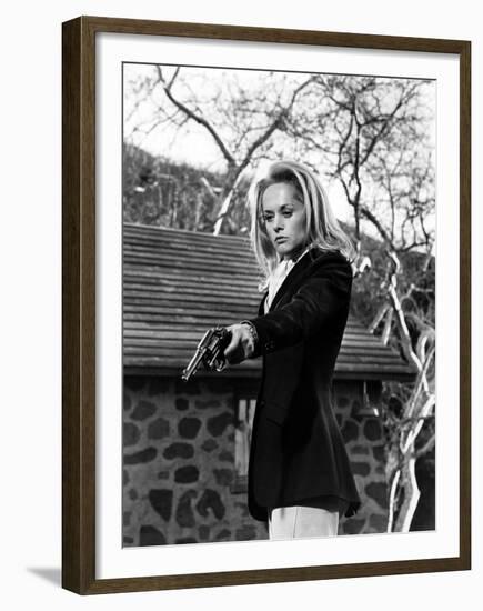 MARNIE, 1964 directed by ALFRED HITCHCOCK Tippi Hedren (b/w photo)-null-Framed Photo