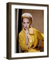 "MARNIE" by AlfredHitchcock with Tippi Hedren, 1964 (photo)-null-Framed Photo